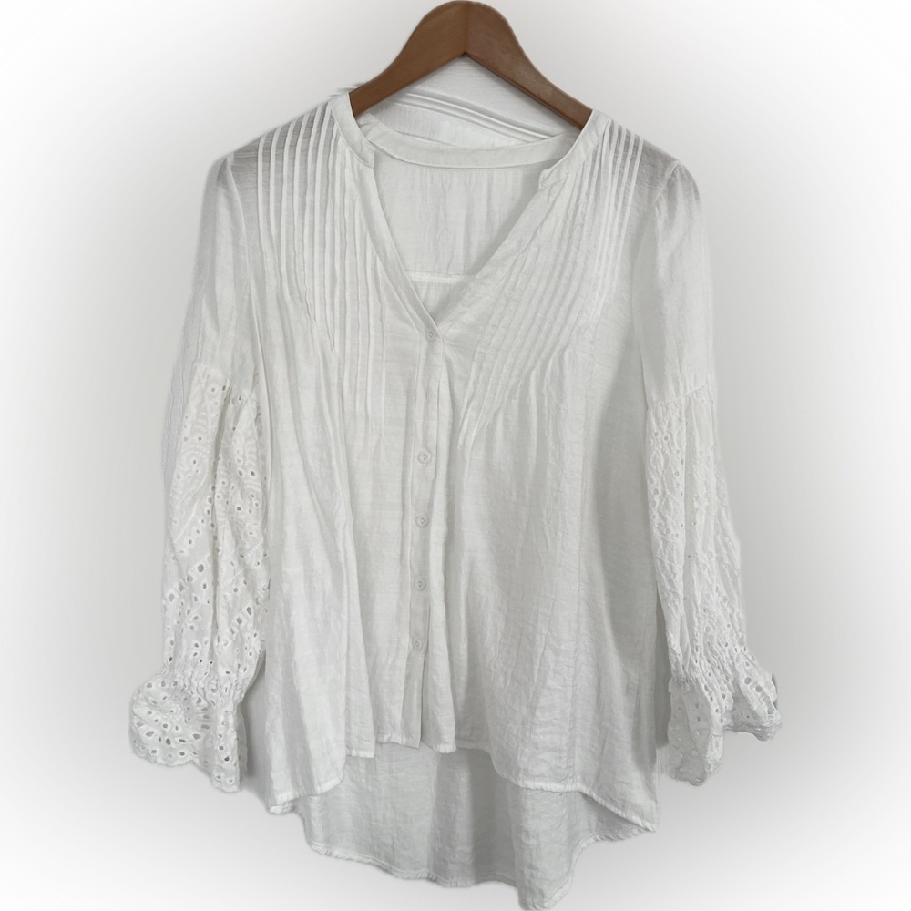 WOMAN’S BLOUSE
